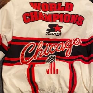 Chicago Bulls WORLD CHAMPION STARTER JACKER